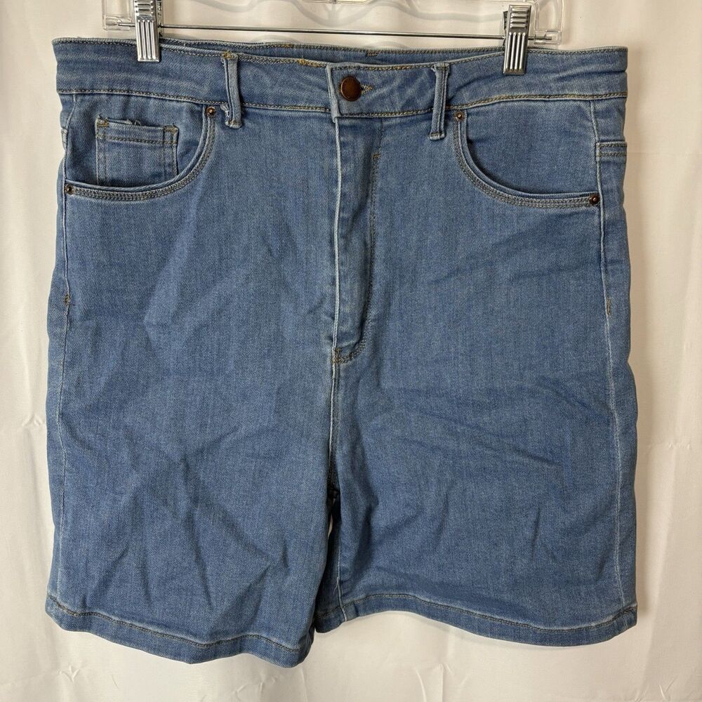 Risen Blue Denim Shorts High Rise 1X Stretch Light Wash